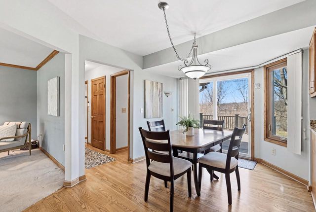 1624 Legend CIRCLE, Waukesha, WI 53189