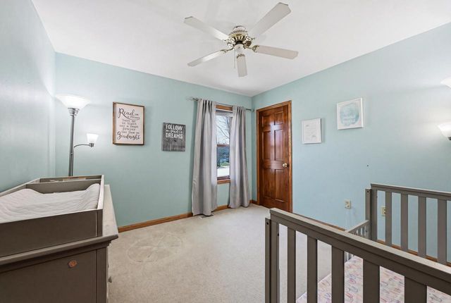 1624 Legend CIRCLE, Waukesha, WI 53189