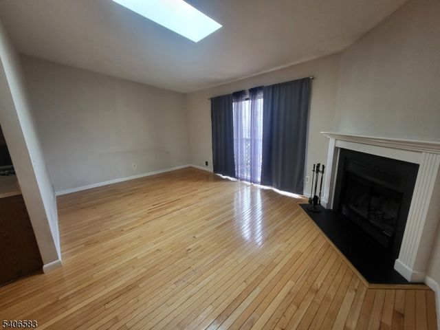 1214 Spruce Hills Dr, Glen Gardner Boro, NJ 08826