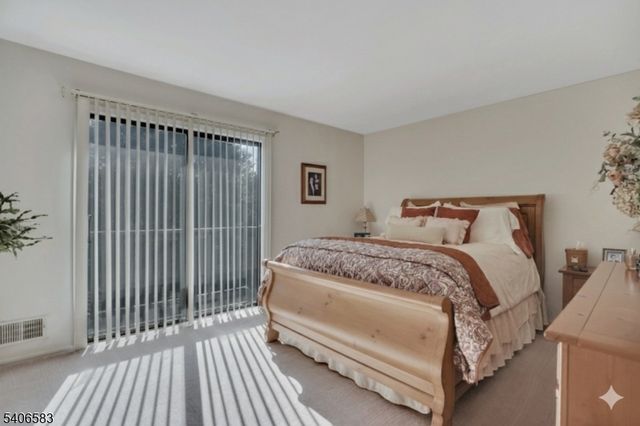 1214 Spruce Hills Dr, Glen Gardner Boro, NJ 08826