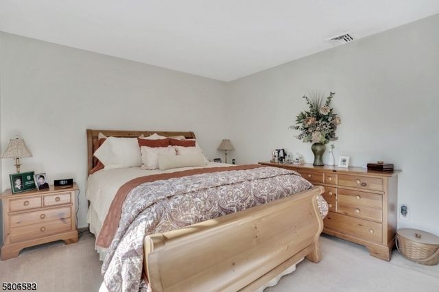 1214 Spruce Hills Dr, Glen Gardner Boro, NJ 08826