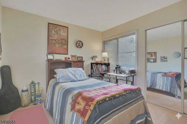 1214 Spruce Hills Dr, Glen Gardner Boro, NJ 08826