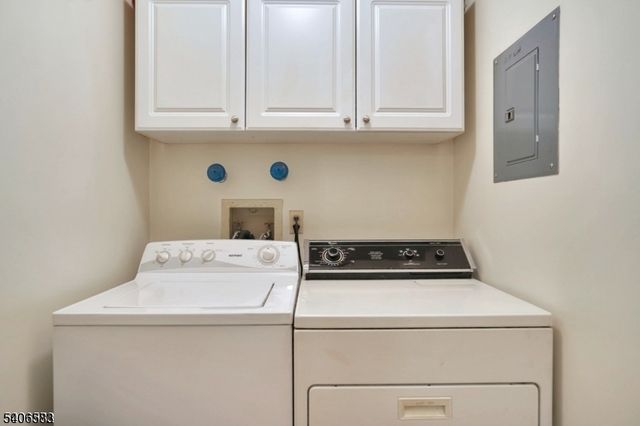 1214 Spruce Hills Dr, Glen Gardner Boro, NJ 08826