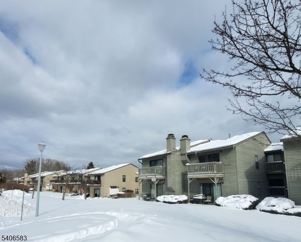 1214 Spruce Hills Dr, Glen Gardner Boro, NJ 08826