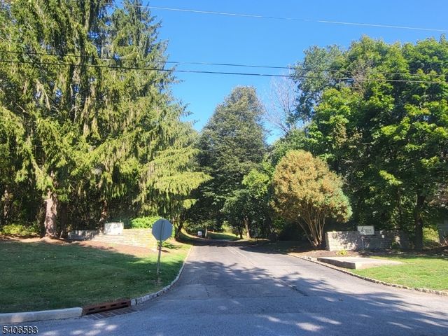 1214 Spruce Hills Dr, Glen Gardner Boro, NJ 08826