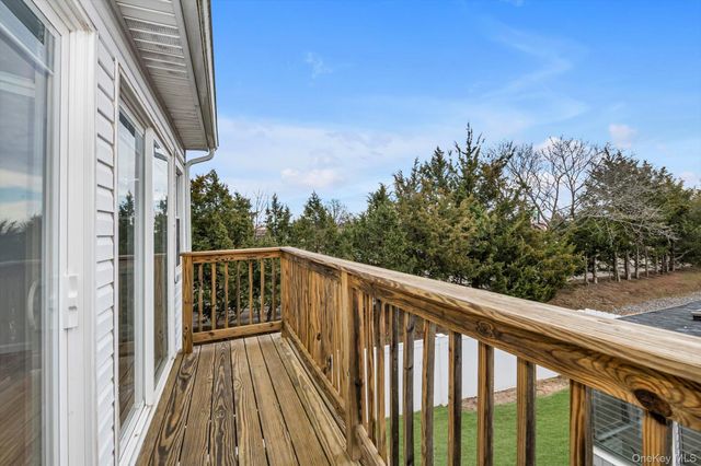 10 Fulton Street E, East Rockaway, NY 11518