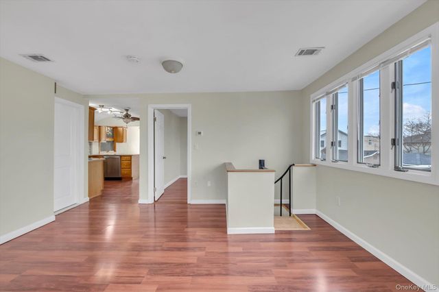 10 Fulton Street E, East Rockaway, NY 11518