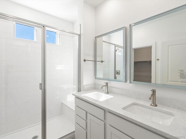 6153 N Ceylon Street 302, Denver, CO 80239