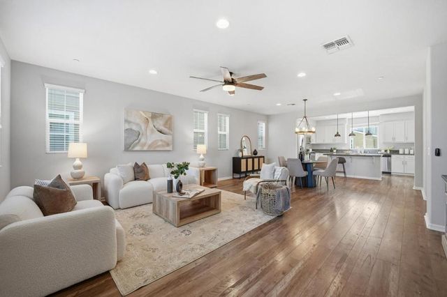 176 E Main Avenue, Morgan Hill, CA 95037