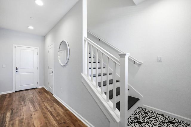 176 E Main Avenue, Morgan Hill, CA 95037