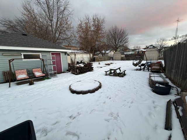 2215 W High STREET, Racine, WI 53404