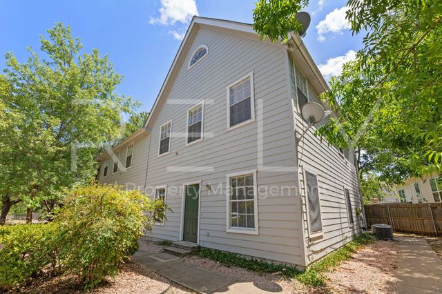 2908 Whisper Oaks Ln B, Georgetown, TX 78628