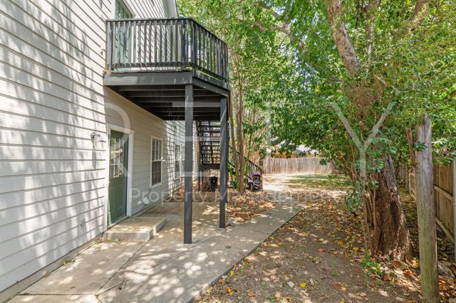 2908 Whisper Oaks Ln B, Georgetown, TX 78628
