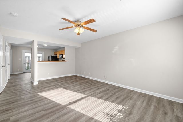 125 Coyote Ct Apt 5, Clarksville, TN 37043