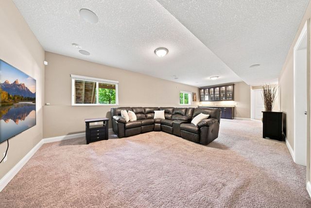 3613 Windmill Curve, Woodbury, MN 55129