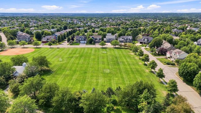 3613 Windmill Curve, Woodbury, MN 55129