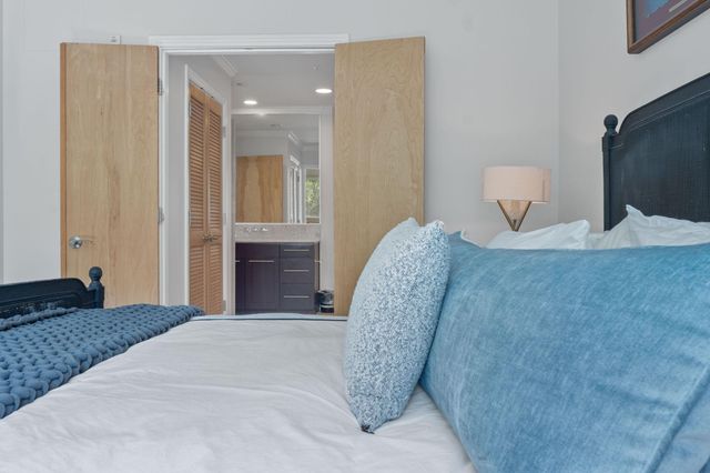 1600 Barton Springs RD 2108, Austin, TX 78704