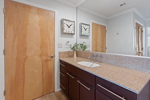 1600 Barton Springs RD 2108, Austin, TX 78704