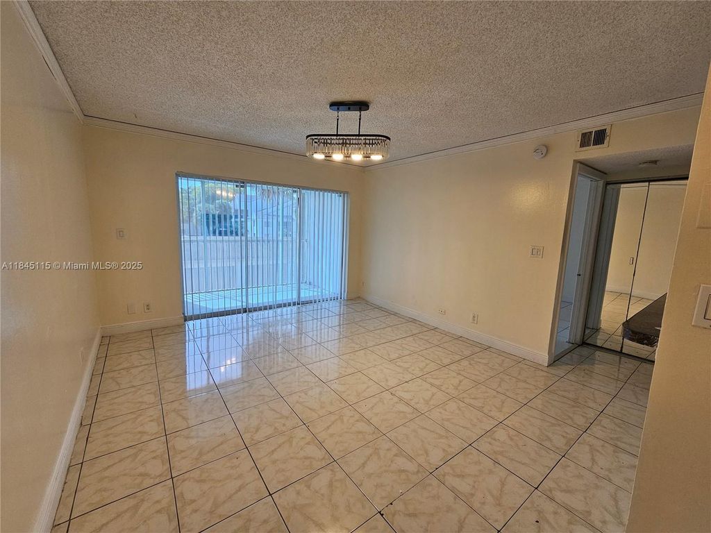 5686 Rock Island Rd 126, Tamarac, FL 33319