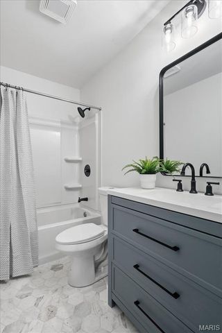 1939 Gastorf Pointe Court, Wildwood, MO 63011