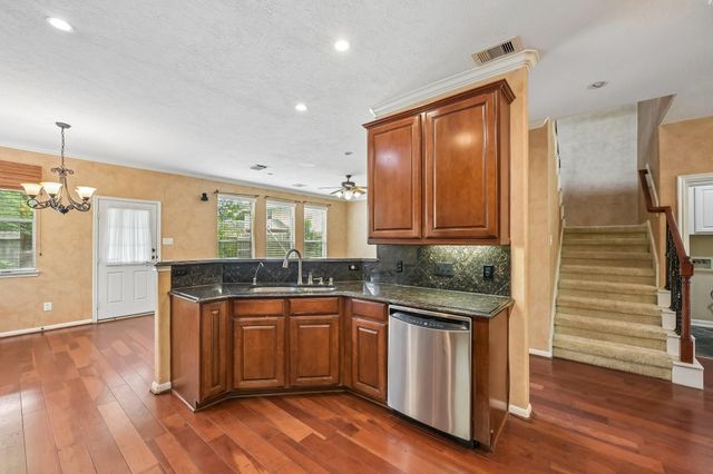 11303 English Rose Trail, Missouri City, TX 77459