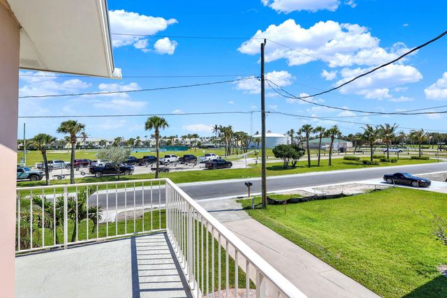 1819 Melaleuca Drive A And B, Fort Pierce, FL 34949