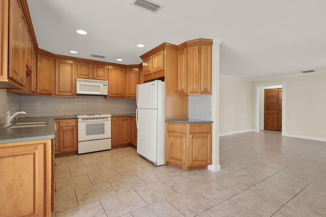 1819 Melaleuca Drive A And B, Fort Pierce, FL 34949