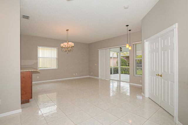 614 NW Monticello Place, Port St Lucie, FL 34986