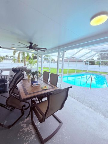 302 SW Whitmore Drive, Port St Lucie, FL 34984