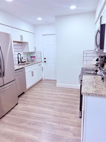 302 SW Whitmore Drive, Port St Lucie, FL 34984