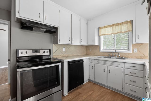 1625 5TH WAY NW, Center Point, AL 35215