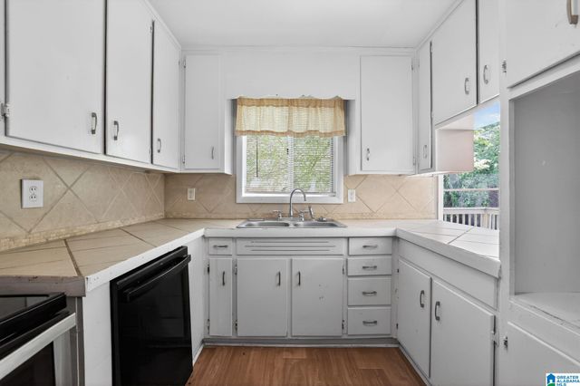 1625 5TH WAY NW, Center Point, AL 35215
