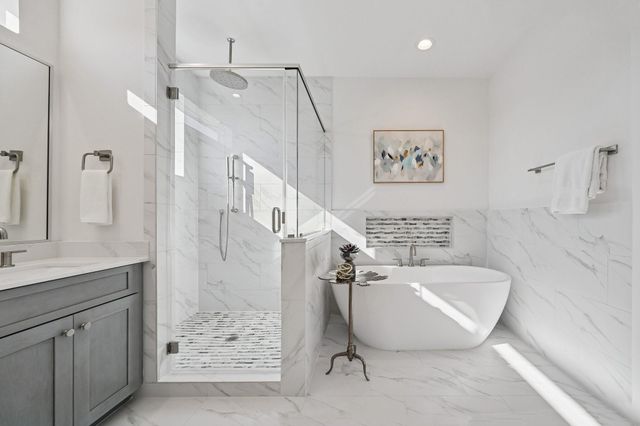 1403 W 21st St C, Houston, TX 77008