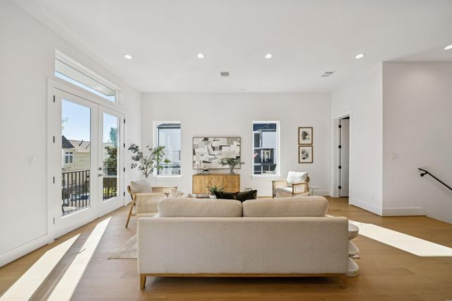 1403 W 21st St C, Houston, TX 77008