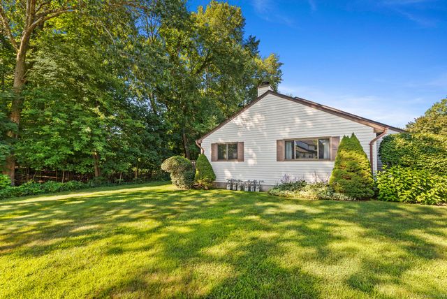 7 Oak Forest Drive 1, Manchester, CT 06042