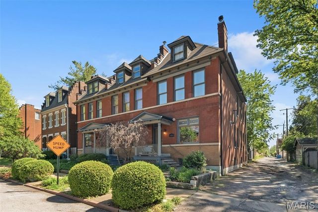 2140 Nebraska Avenue, St Louis, MO 63104