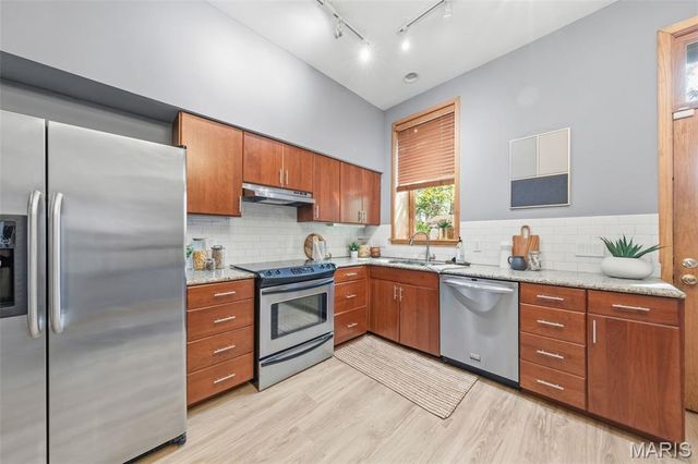 2140 Nebraska Avenue, St Louis, MO 63104