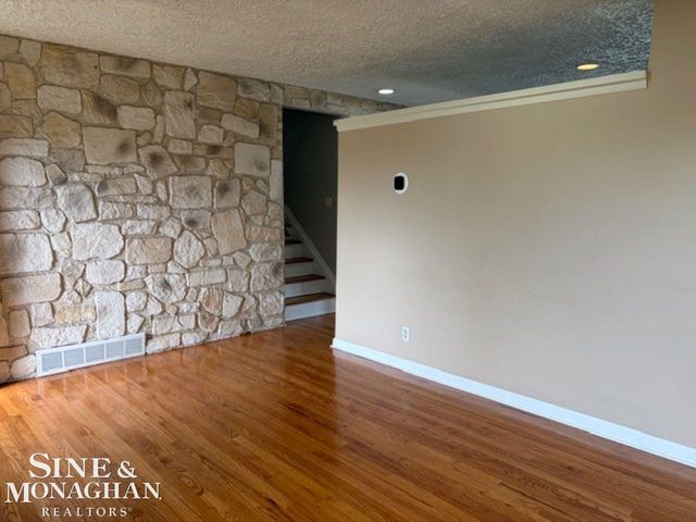 2331 Parliament Drive, Sterling Heights, MI 48310