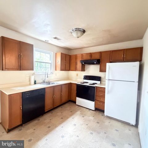 7212 LOST SPRING CT, Lanham, MD 20706