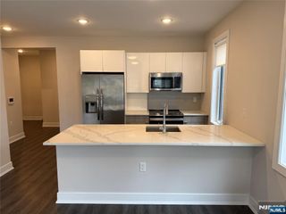 470 Main Street 405, Fort Lee, NJ 07024
