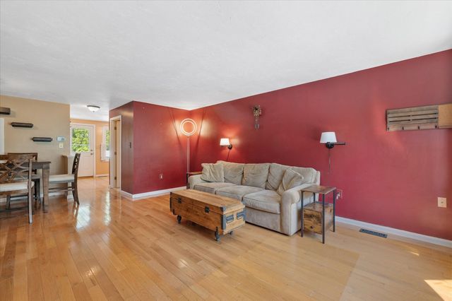 391 Providence Rd 1, Grafton, MA 01560