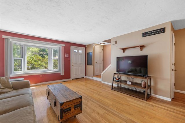 391 Providence Rd 1, Grafton, MA 01560