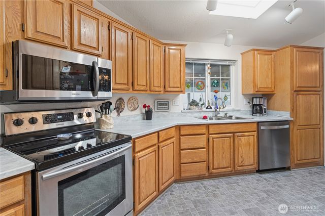 6638 Virgo Lane NE, Bremerton, WA 98311