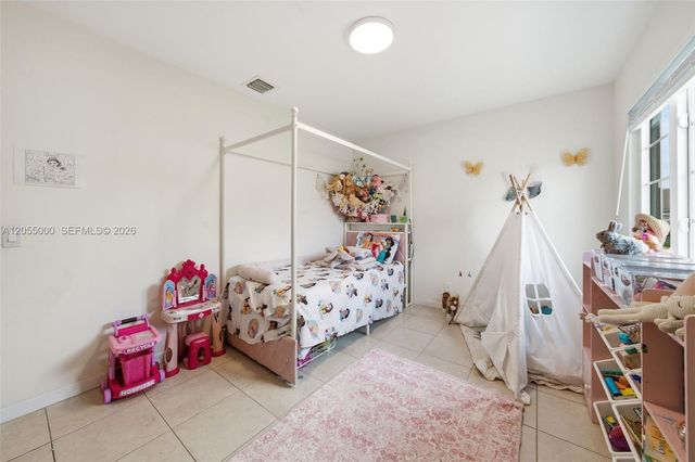 4952 SW 32nd Avenue 140, Dania Beach, FL 33312
