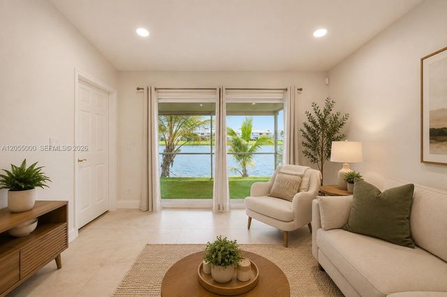 4952 SW 32nd Avenue 140, Dania Beach, FL 33312