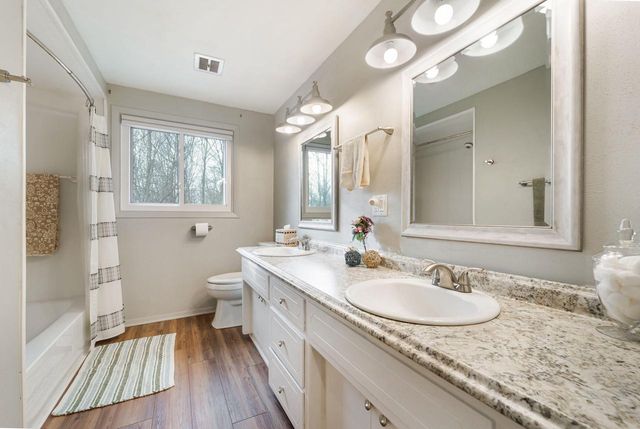 1157 Forest COURT, Hubertus, WI 53033