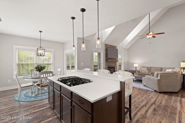 1211 Summit Parks Dr, La Grange, KY 40031