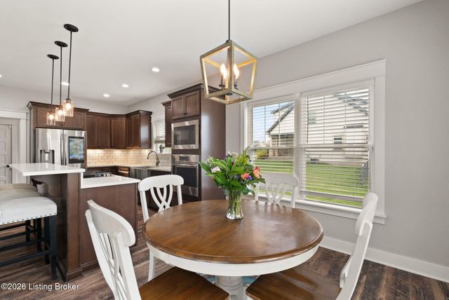 1211 Summit Parks Dr, La Grange, KY 40031