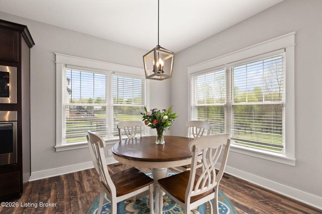 1211 Summit Parks Dr, La Grange, KY 40031