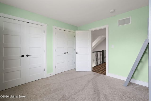1211 Summit Parks Dr, La Grange, KY 40031